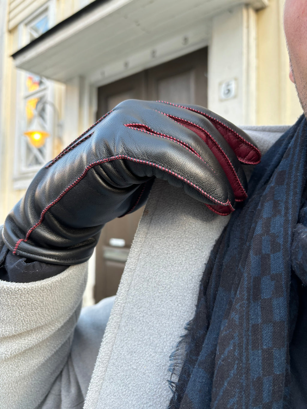 Miesten nahkakäsineet, musta/tummanpunainen